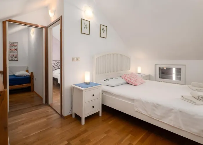 Traditional Dalmatian House Tina Tatil Evi Trogir
