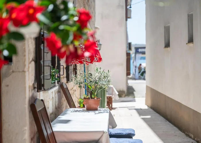 Traditional Dalmatian House Tina Tatil Evi